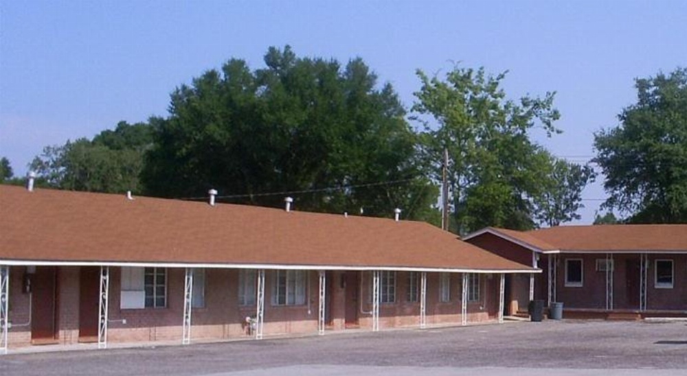 Crestview Inn